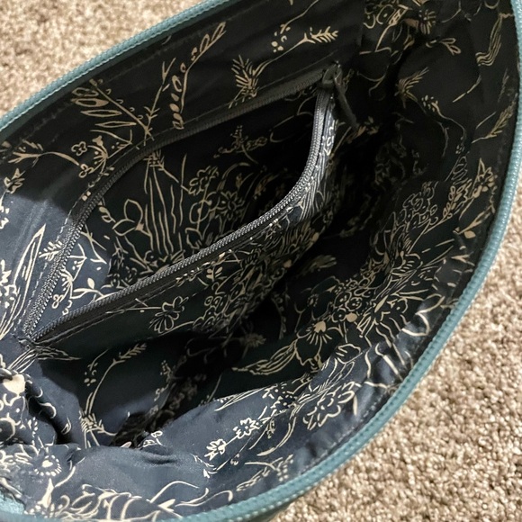 Vera Bradley Purse - Picture 4 of 6